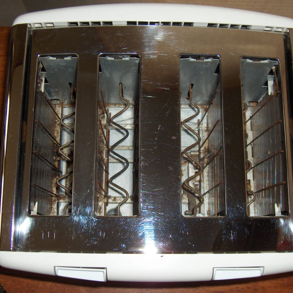 Toaster 1-4 Slice, Kenmore Toastmaster Cool Steel 01065C - Picture 3 of 9